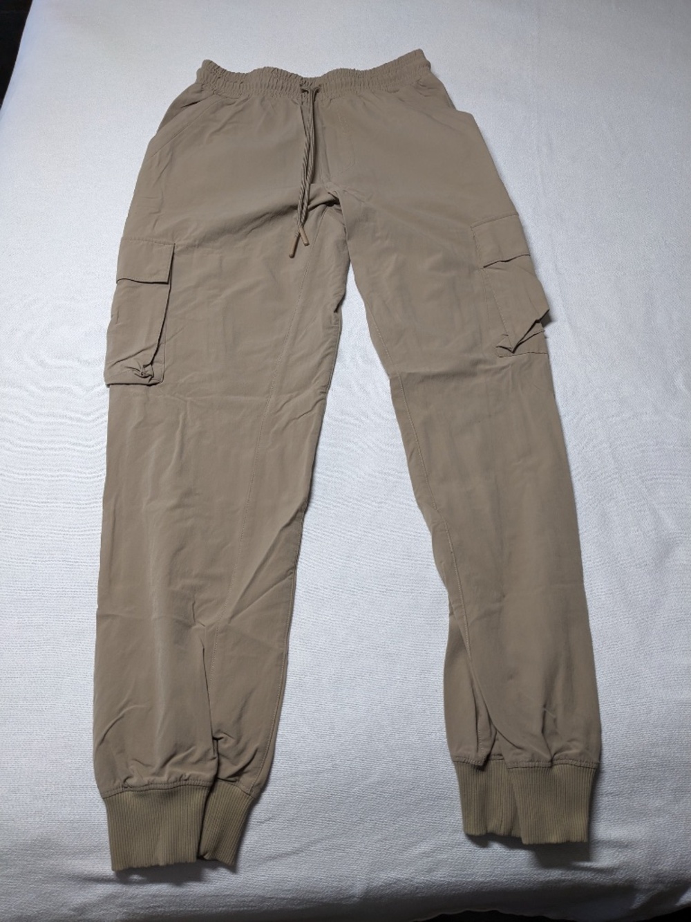 Alo Yogo Men's Cargo Jogger Pants - Size Small